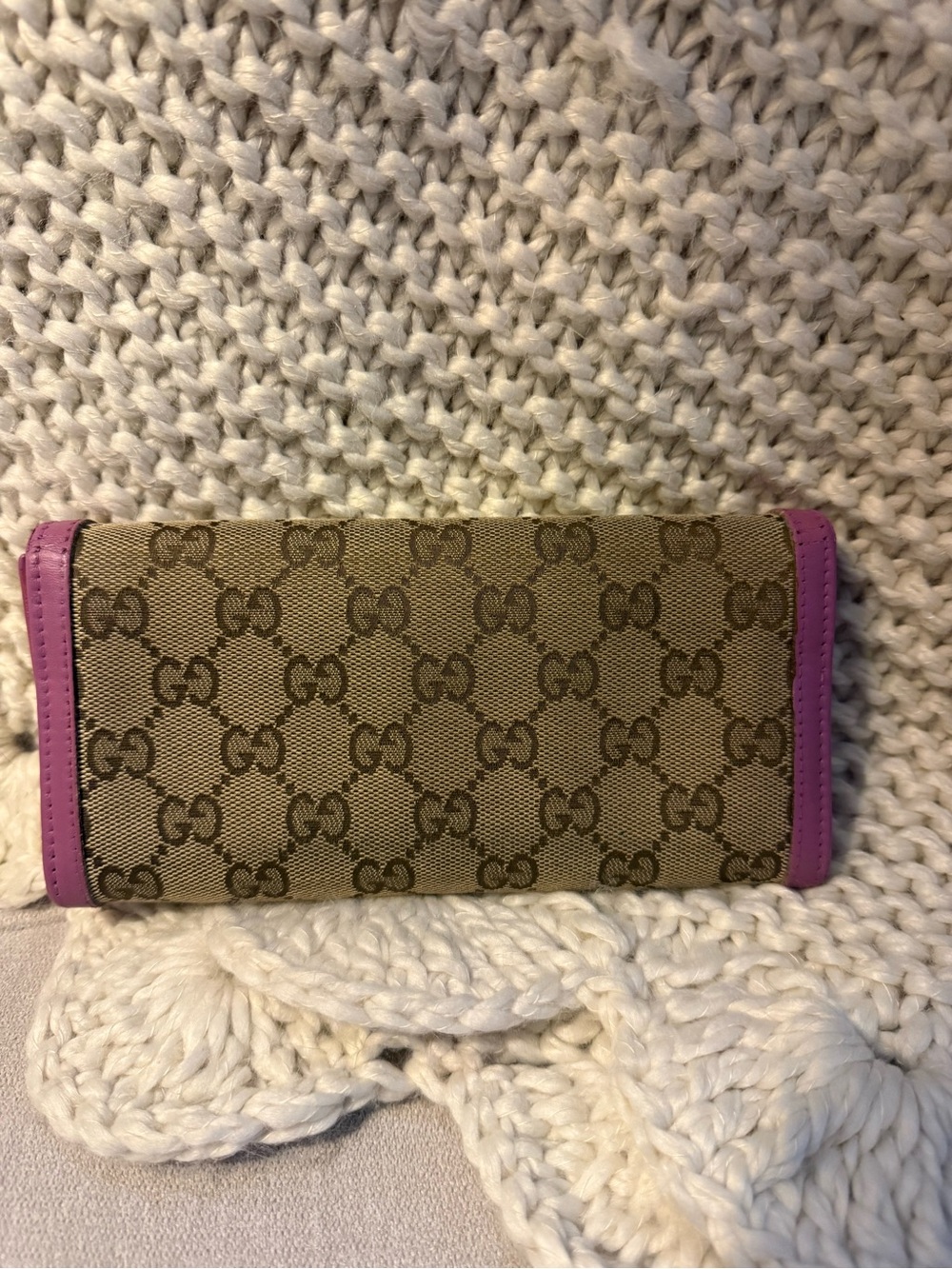 Gucci Beige GG Canvas Wallet with Pink Trim and Gold Hardware - Picture 6 of 6